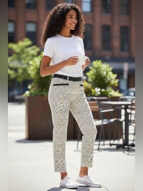 Zara Black & White Printed Pants